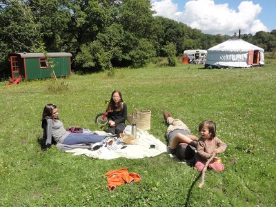 Yourte au Bois du Barde