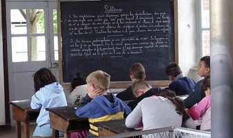 La dictée à la plume